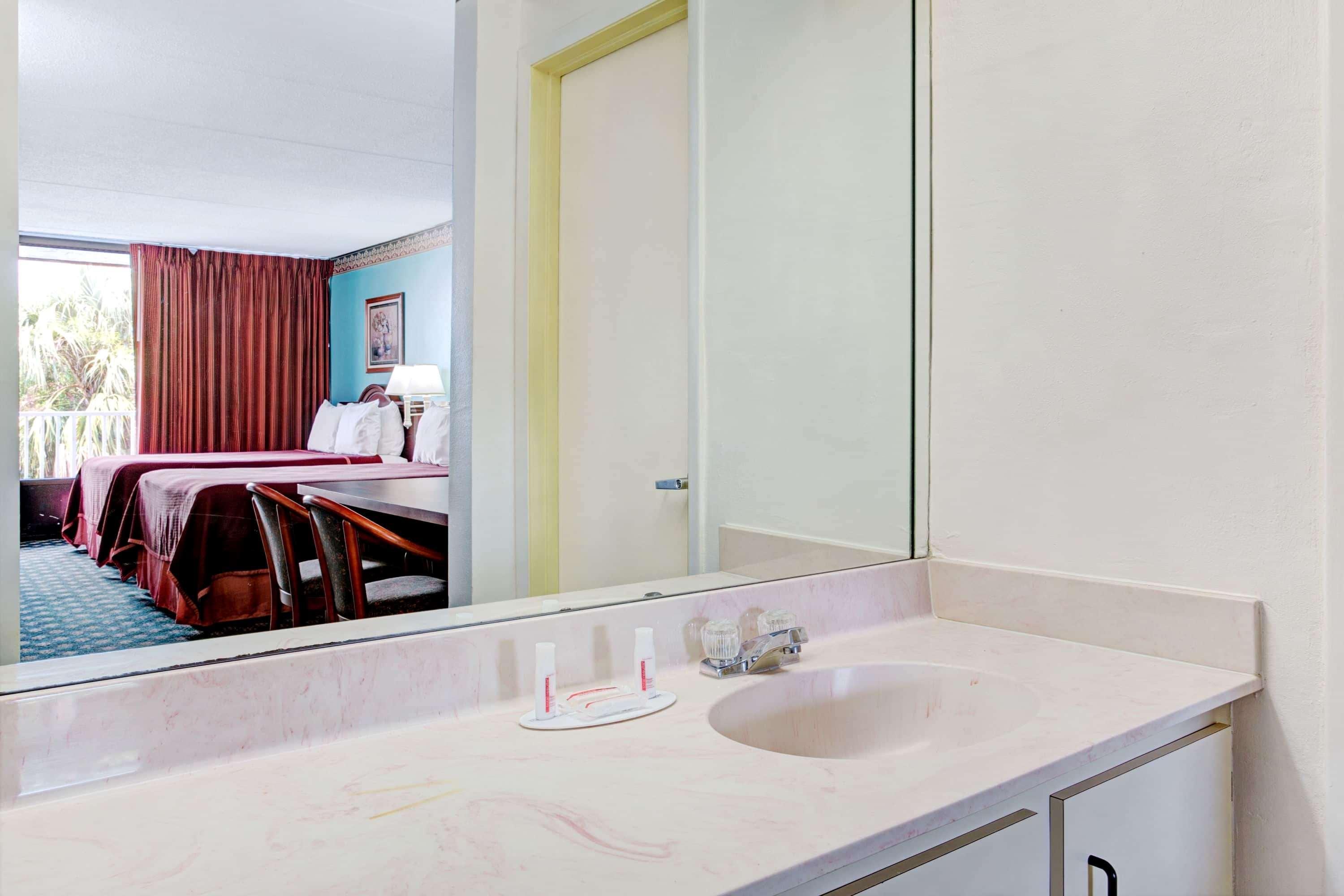Howard Johnson By Wyndham Clearwater - Dunedin Ngoại thất bức ảnh