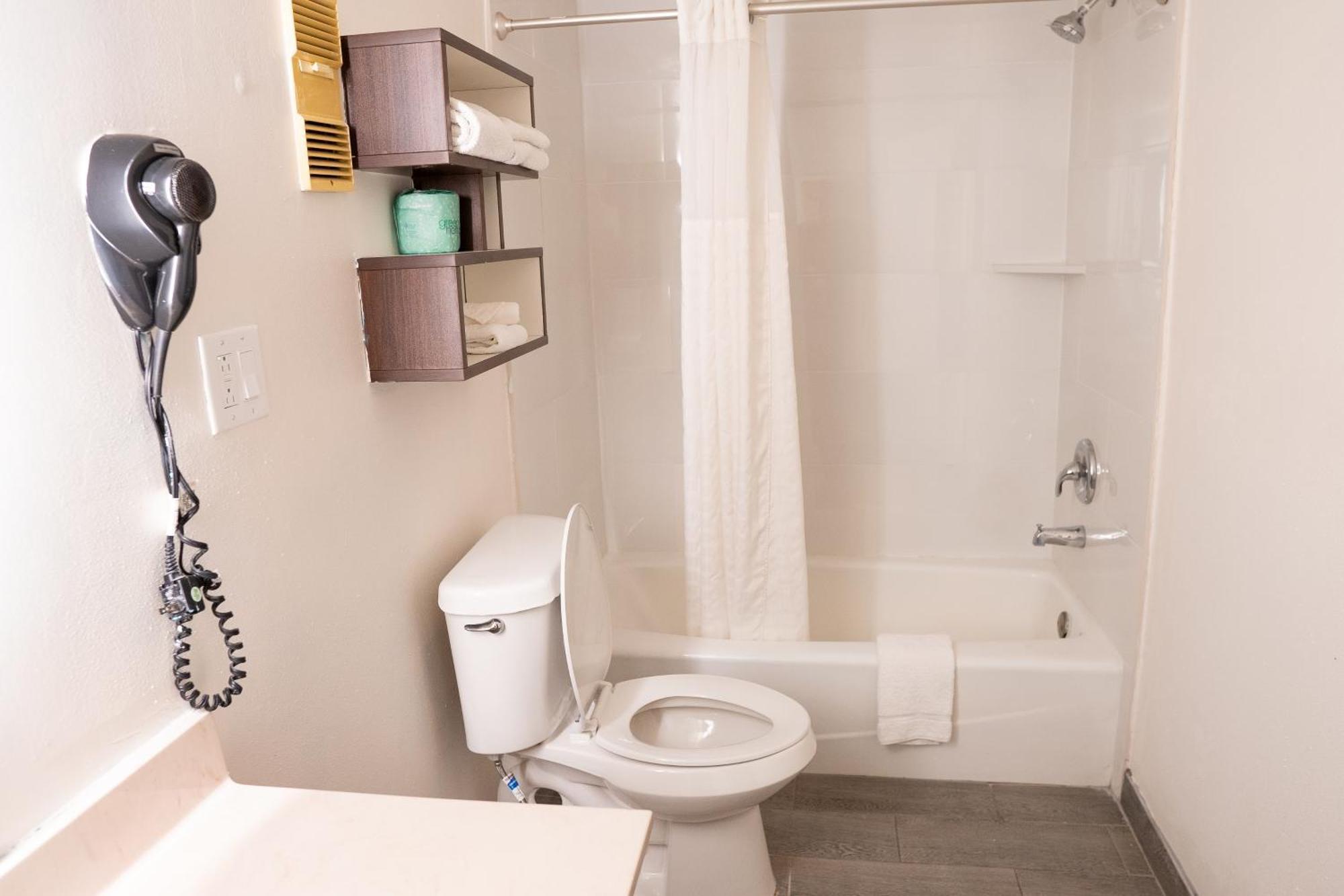 Howard Johnson By Wyndham Clearwater - Dunedin Ngoại thất bức ảnh