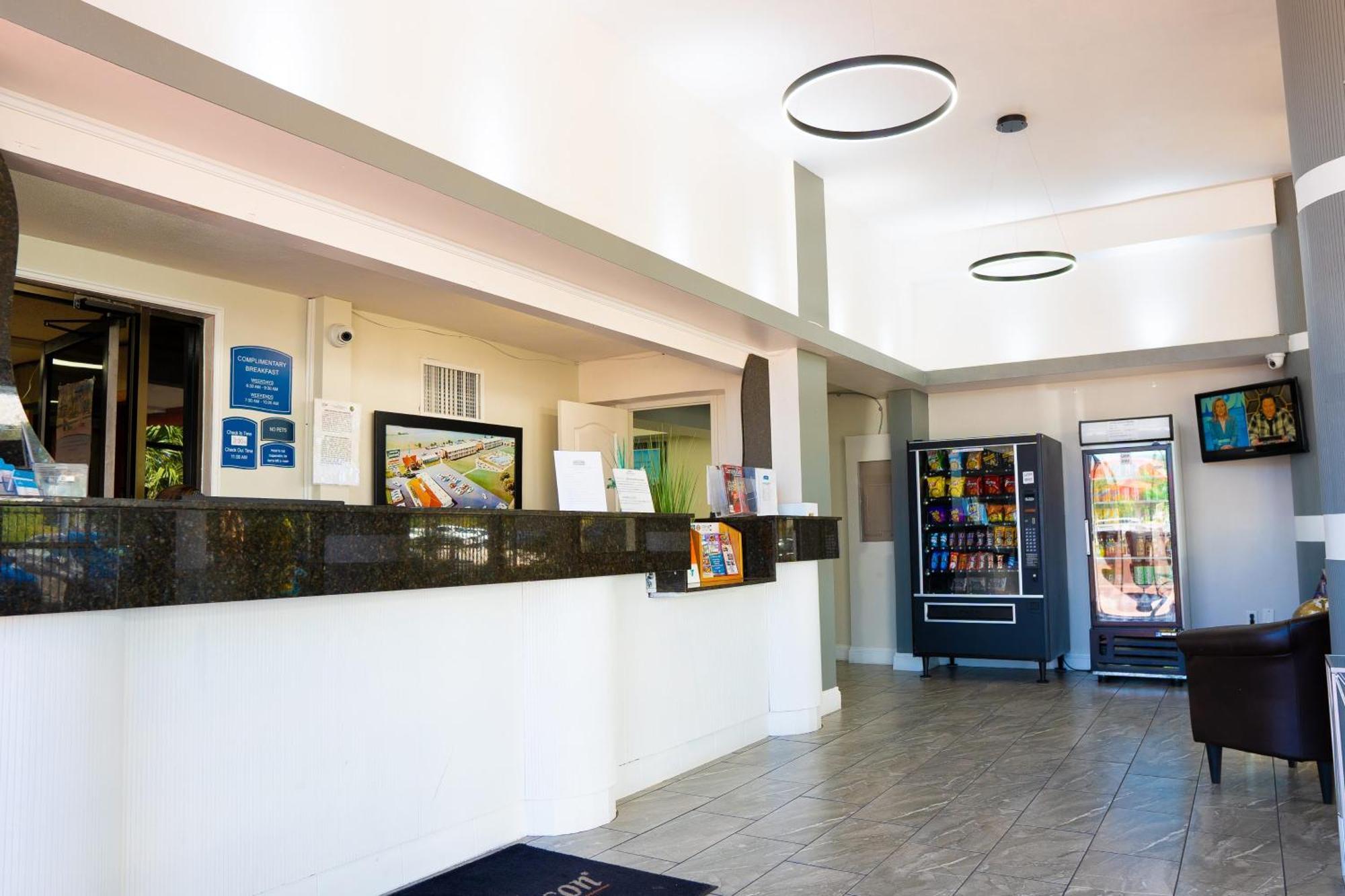 Howard Johnson By Wyndham Clearwater - Dunedin Ngoại thất bức ảnh