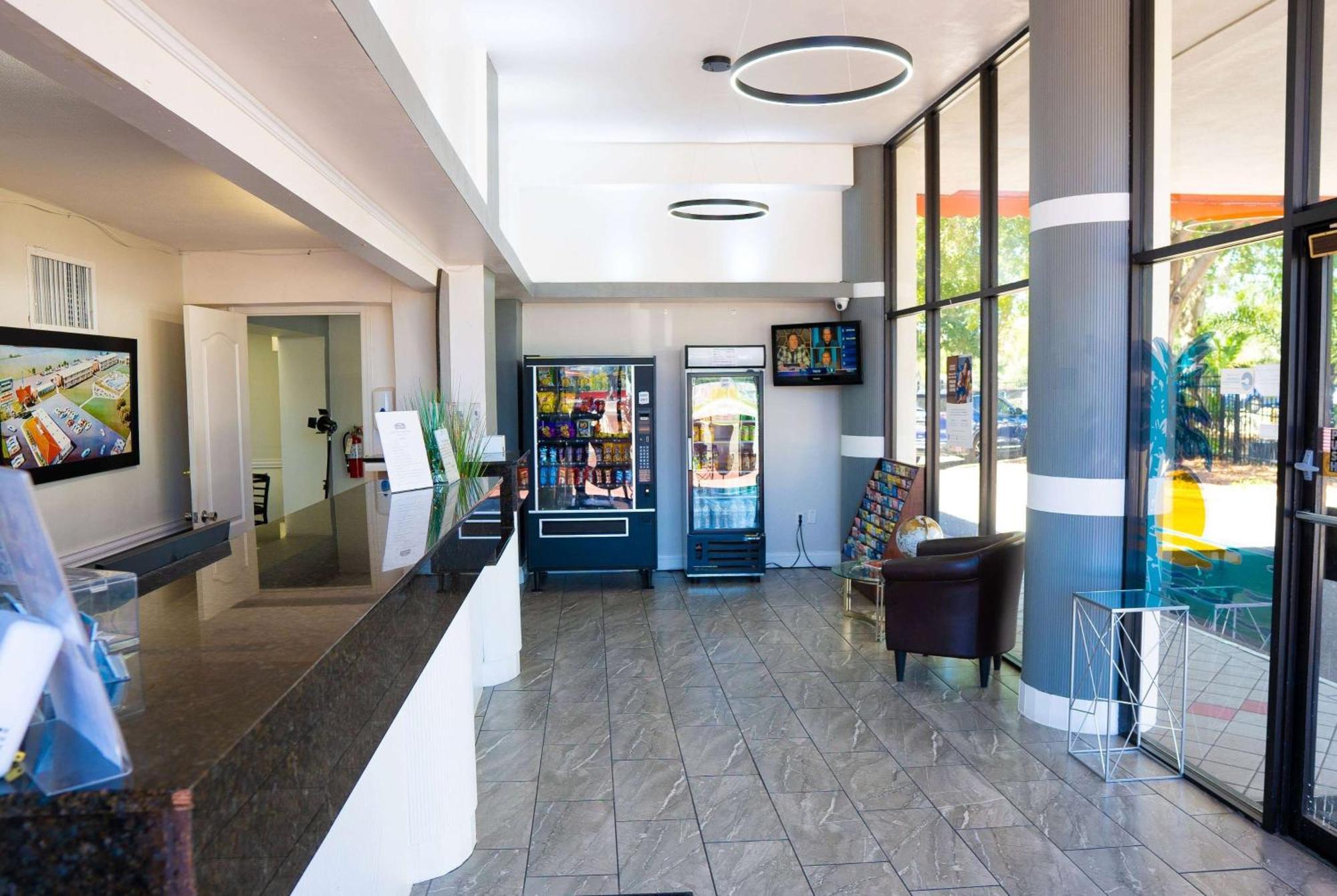 Howard Johnson By Wyndham Clearwater - Dunedin Ngoại thất bức ảnh